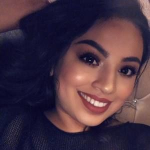 Meet your Posher, Nayeli